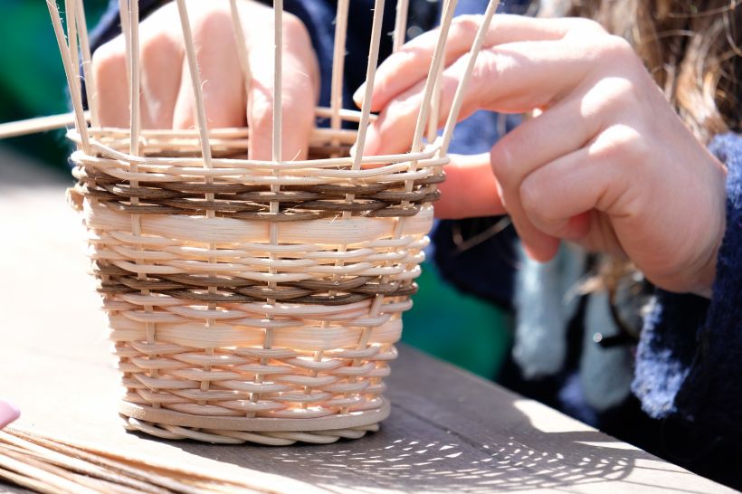 Atelier vannerie : plateau volette