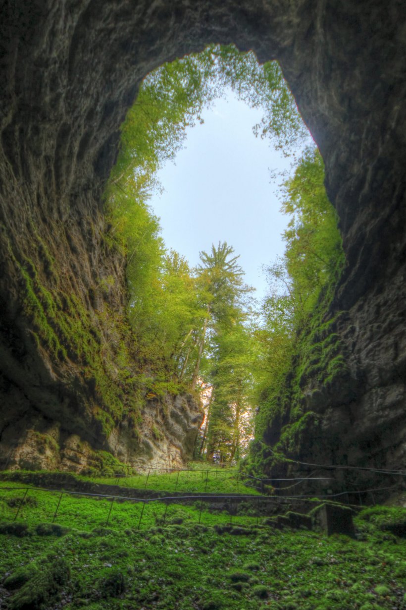 Grotte de la Glacière - Maison des Minéraux