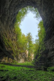 Grotte de la Glacière - Maison des Minéraux